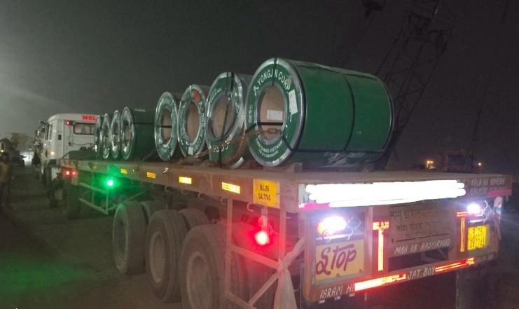 Coils being loaded/unloaded